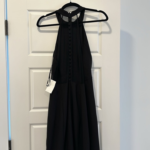 Black formal gown - Picture 3 of 7